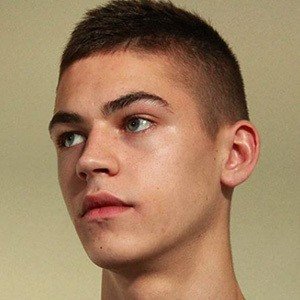 Hero Fiennes Tiffin Net Worth Age Bio Height Wiki Facts